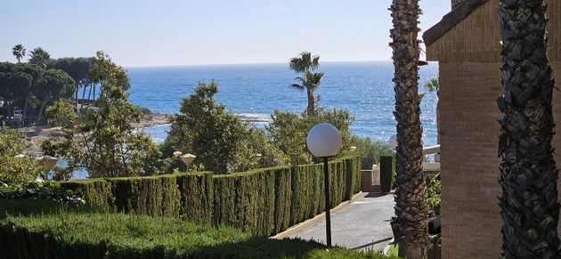 Foto 2 de Casa en venta en Cabo de las Huertas de 7 habitaciones con terraza y piscina