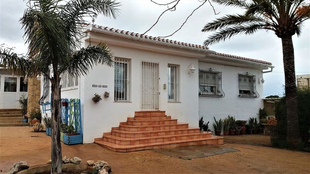 Foto 1 de Venta de casa rural en El Montgó de 4 habitaciones con terraza y piscina