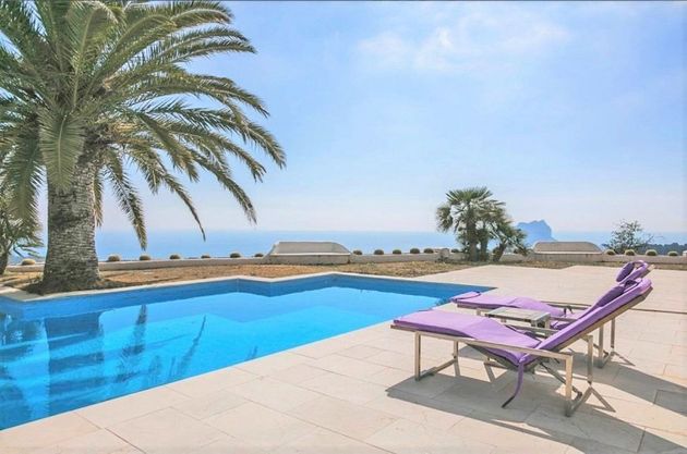 Foto 1 de Venta de chalet en Benissa de 6 habitaciones con terraza y piscina