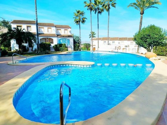 Foto 2 de Casa adossada en venda a Pedreguer de 3 habitacions amb terrassa i piscina