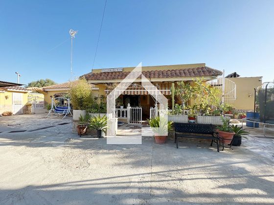 Foto 2 de Xalet en venda a calle Rio Bravo de 6 habitacions amb terrassa i piscina