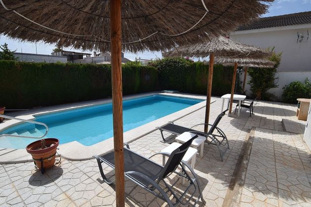 Foto 1 de Xalet en venda a avenida De la Luz de 2 habitacions amb terrassa i piscina
