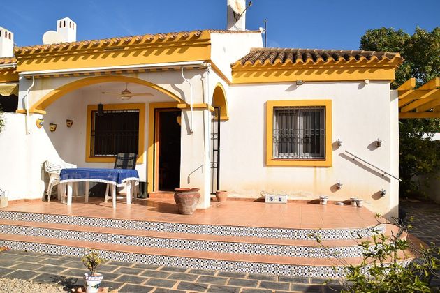 Foto 1 de Venta de casa adosada en avenida Rio Segura de 3 habitaciones con terraza y jardín