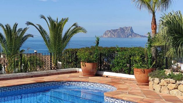 Foto 1 de Chalet en venta en El Portet - Pla de Mar de 4 habitaciones con terraza y piscina