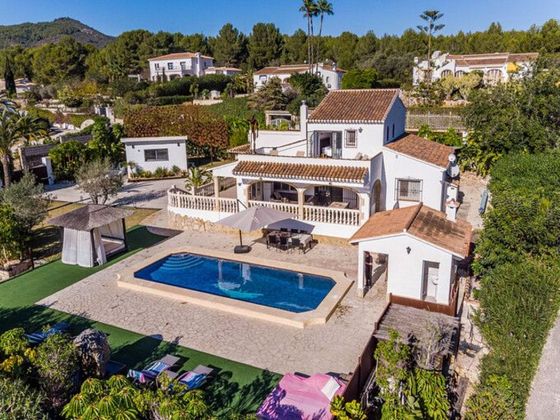 Foto 1 de Casa adossada en venda a Partides comunes - Adsubia de 4 habitacions amb terrassa i piscina