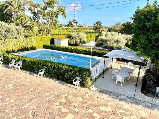 Foto 2 de Casa en venta en Las Bayas de 6 habitaciones con terraza y piscina