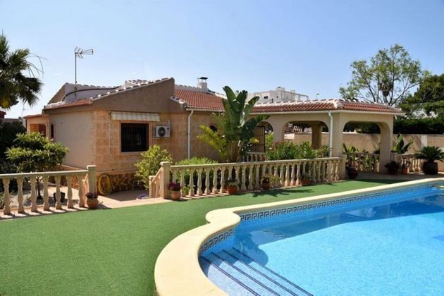 Foto 2 de Xalet en venda a Altos - La Florida de 5 habitacions amb terrassa i piscina