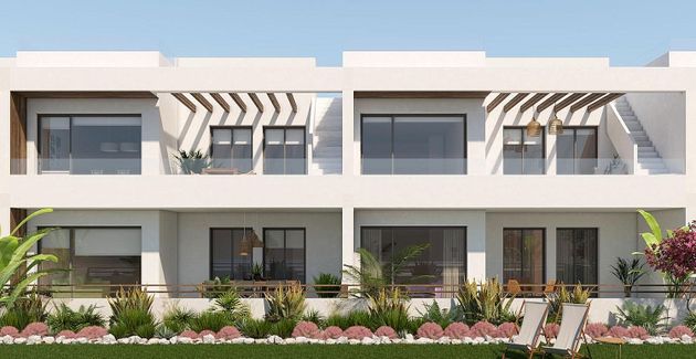 Foto 1 de Casa en venta en  El Acequión - Los Naúfragos de 2 habitaciones con terraza y piscina