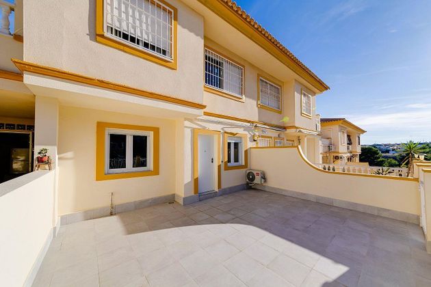 Foto 2 de Casa en venda a Playa Flamenca - Punta Prima de 2 habitacions amb terrassa i piscina