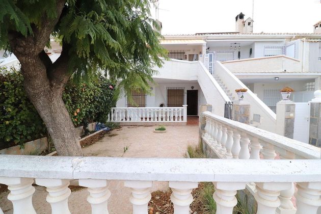 Foto 1 de Venta de chalet en Dehesa de Campoamor - La Regia - Aguamarina de 2 habitaciones con terraza y jardín