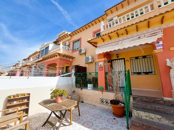 Foto 2 de Casa adosada en venta en La Siesta - El Salado - Torreta de 2 habitaciones con terraza y piscina