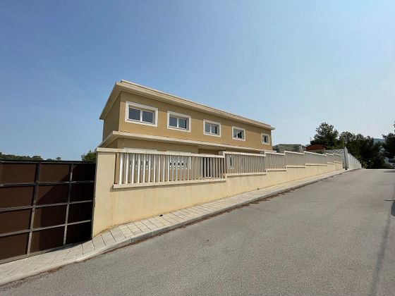 Foto 1 de Chalet en venta en Tibi de 7 habitaciones con terraza y piscina