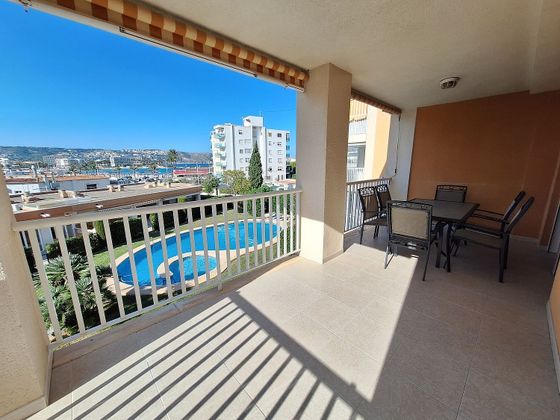 Foto 2 de Piso en alquiler en calle Salobres de 2 habitaciones con terraza y piscina