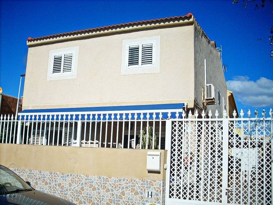 Foto 1 de Dúplex en venta en El Mojón-Las Salinas de 6 habitaciones con jardín y aire acondicionado