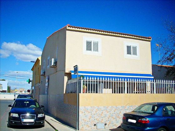 Foto 2 de Dúplex en venta en El Mojón-Las Salinas de 6 habitaciones con jardín y aire acondicionado