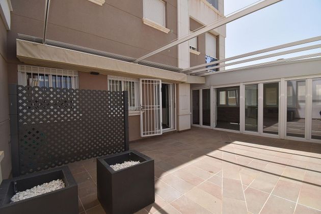 Foto 2 de Pis en venda a Bernabéu - Santa Pola Este de 4 habitacions amb terrassa i piscina