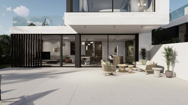 Foto 2 de Casa en venta en Ciudad Quesada de 4 habitaciones con terraza y piscina