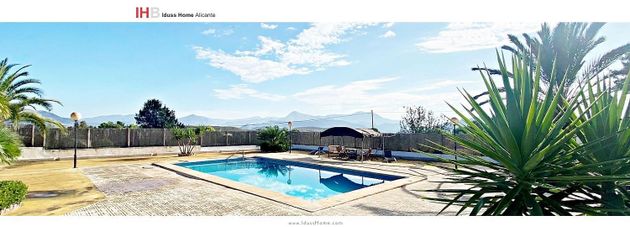 Foto 2 de Xalet en venda a Monóvar/Monòver de 5 habitacions amb terrassa i piscina