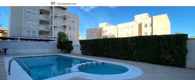 Foto 1 de Piso en venta en Playa Mucha Vista de 3 habitaciones con terraza y piscina