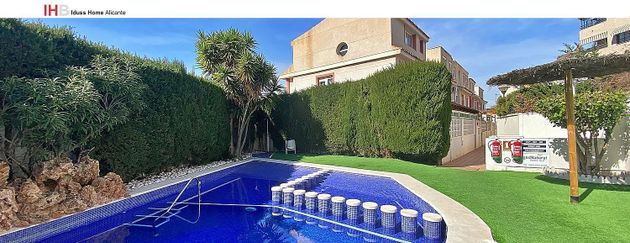 Foto 1 de Venta de casa en Albufereta de 5 habitaciones con terraza y piscina