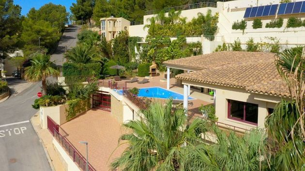 Foto 2 de Venta de chalet en Callosa d´En Sarrià de 8 habitaciones con terraza y piscina