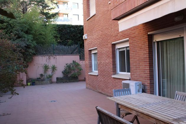 Foto 1 de Pis en venda a Coll Favà - Can Magí de 4 habitacions amb terrassa i piscina
