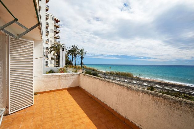 Foto 1 de Casa adosada en venta en Sant Pol de Mar de 5 habitaciones con terraza y garaje