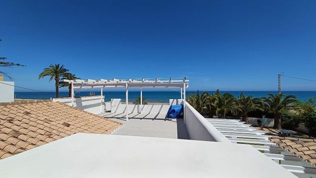 Foto 2 de Casa adossada en venda a Les Marines/Las Marinas de 3 habitacions amb terrassa i aire acondicionat