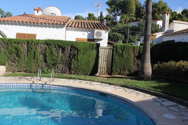 Foto 2 de Venta de casa adosada en El Montgó de 2 habitaciones con terraza y piscina