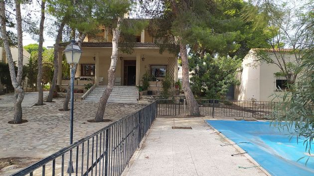 Foto 2 de Chalet en venta en Los Balcones - Los Altos del Edén de 8 habitaciones con terraza y piscina