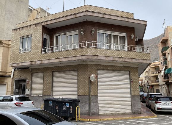 Foto 2 de Casa adossada en venda a Callosa de Segura de 4 habitacions amb terrassa i balcó