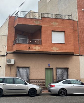 Foto 1 de Venta de casa adosada en Callosa de Segura de 5 habitaciones con terraza y balcón