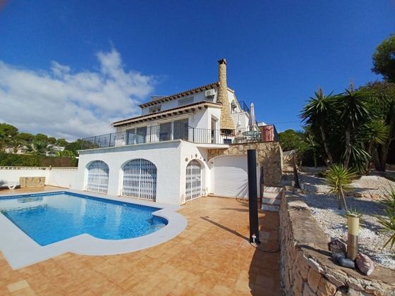 Foto 2 de Alquiler de casa en Benissa de 4 habitaciones con terraza y piscina