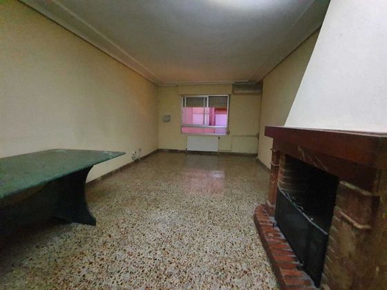 Foto 2 de Venta de piso en Novelda de 4 habitaciones con terraza y balcón