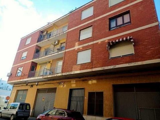 Foto 1 de Venta de piso en Monforte del Cid de 4 habitaciones con terraza