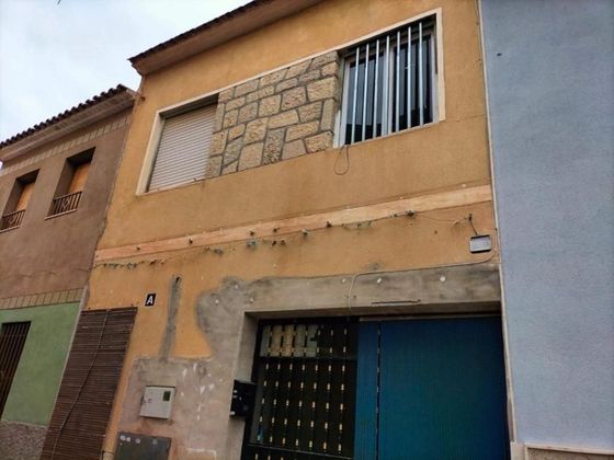 Foto 1 de Casa en venda a Monforte del Cid de 3 habitacions amb terrassa i balcó