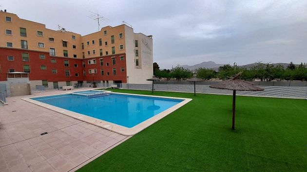Foto 1 de Pis en venda a Novelda de 3 habitacions amb terrassa i piscina