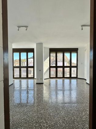 Foto 2 de Venta de piso en Centro - Alicante de 2 habitaciones con terraza y aire acondicionado
