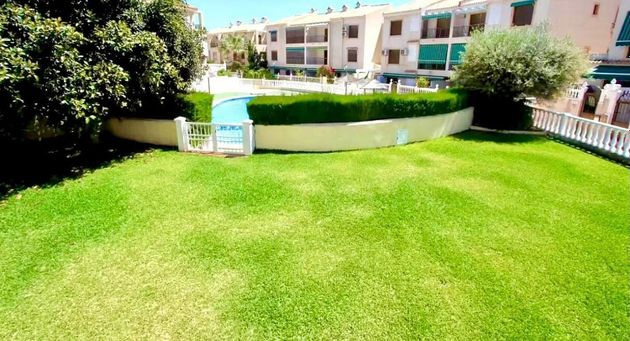 Foto 2 de Dúplex en venda a Las Viñas de 4 habitacions amb terrassa i piscina