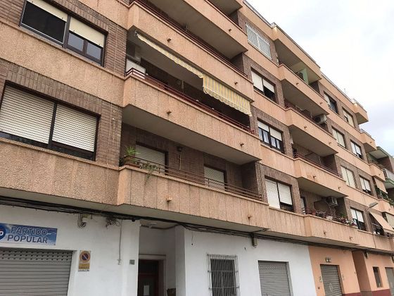 Foto 1 de Venta de piso en calle Menendez Pidal de 4 habitaciones con balcón y ascensor