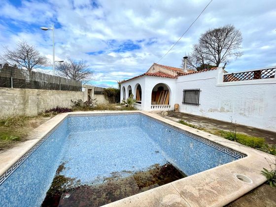 Foto 1 de Xalet en venda a Vistahermosa de 4 habitacions amb piscina i garatge