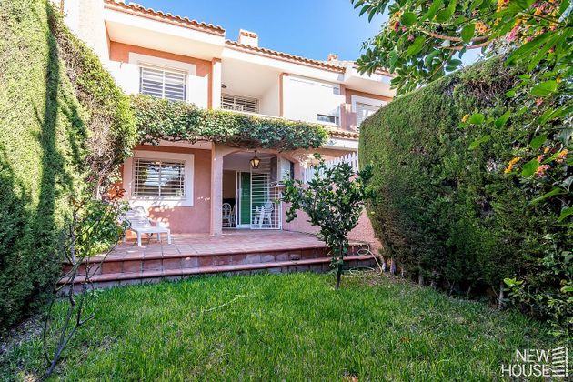 Foto 1 de Casa adossada en venda a San Juan de Alicante/Sant Joan d´Alacant de 3 habitacions amb terrassa i piscina