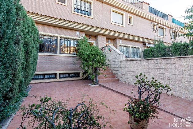 Foto 1 de Casa adossada en venda a San Juan de Alicante/Sant Joan d´Alacant de 4 habitacions amb terrassa i piscina