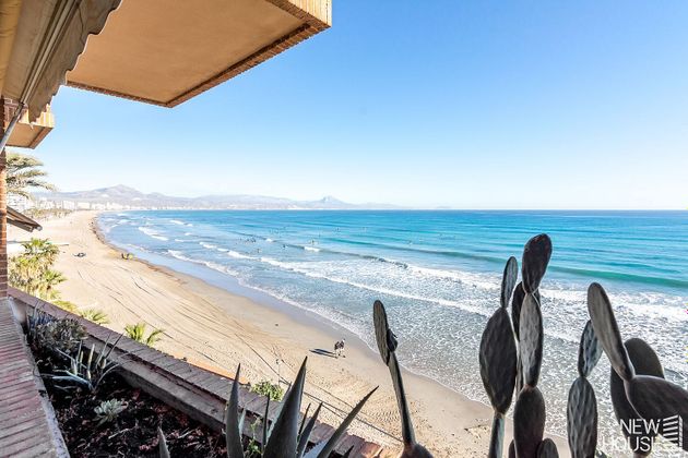 Foto 1 de Casa adossada en venda a Cabo de las Huertas de 6 habitacions amb terrassa i piscina
