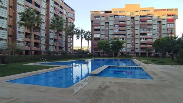 Foto 1 de Piso en venta en avenida Goleta de 3 habitaciones con terraza y piscina