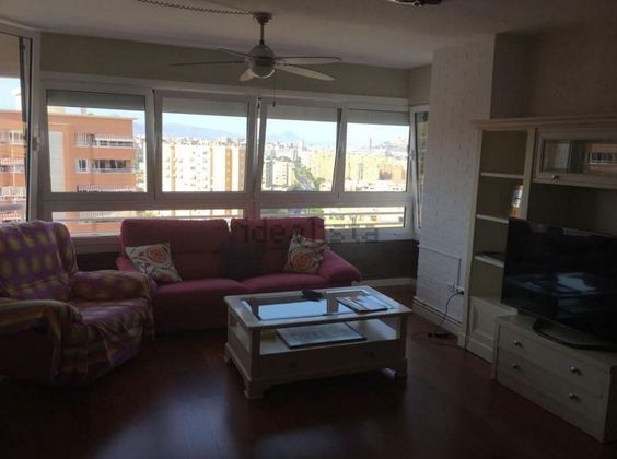 Foto 2 de Piso en alquiler en Palmeral - Urbanova  - Tabarca de 3 habitaciones con piscina y garaje