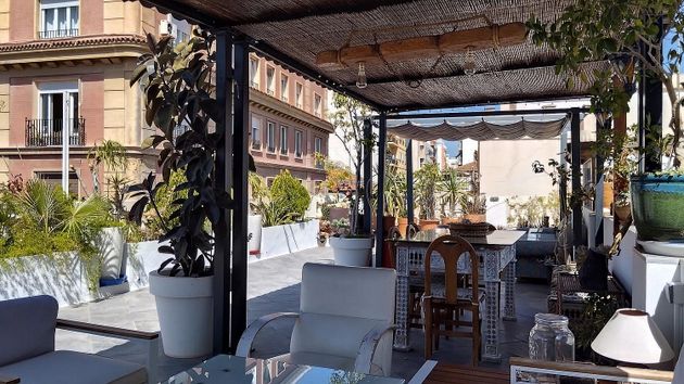 Foto 1 de Àtic en venda a Centro - Alicante de 2 habitacions amb terrassa i aire acondicionat