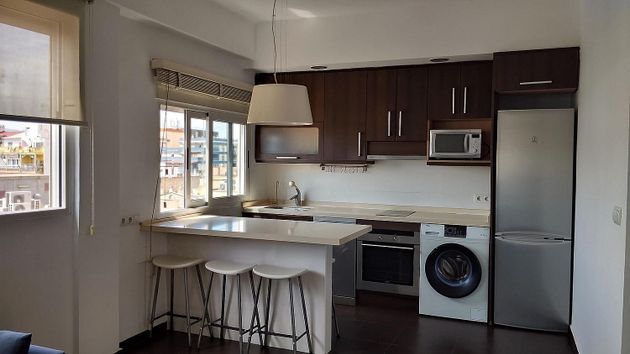 Foto 2 de Àtic en venda a calle Portugal de 1 habitació amb terrassa i aire acondicionat
