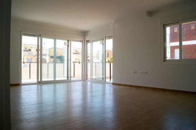 Foto 2 de Chalet en venta en Gran Alacant de 4 habitaciones con terraza y aire acondicionado