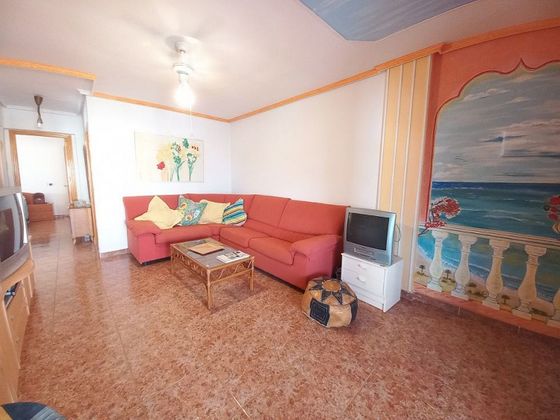 Foto 1 de Ático en venta en Gran Alacant de 3 habitaciones con terraza y piscina